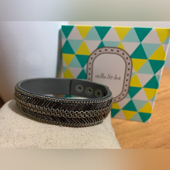 Stella & Dot Carter Bracelet - Picture 2 of 3